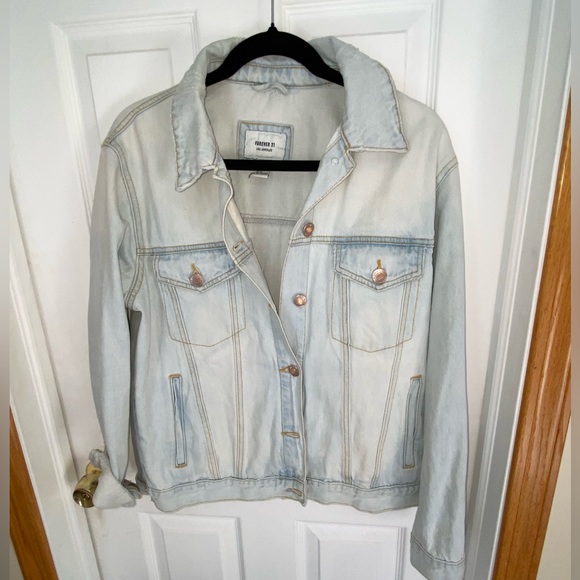 Forever 21-Light Wash Cotton Denim Jean Jacket, Size Medium - Picture 1 of 3